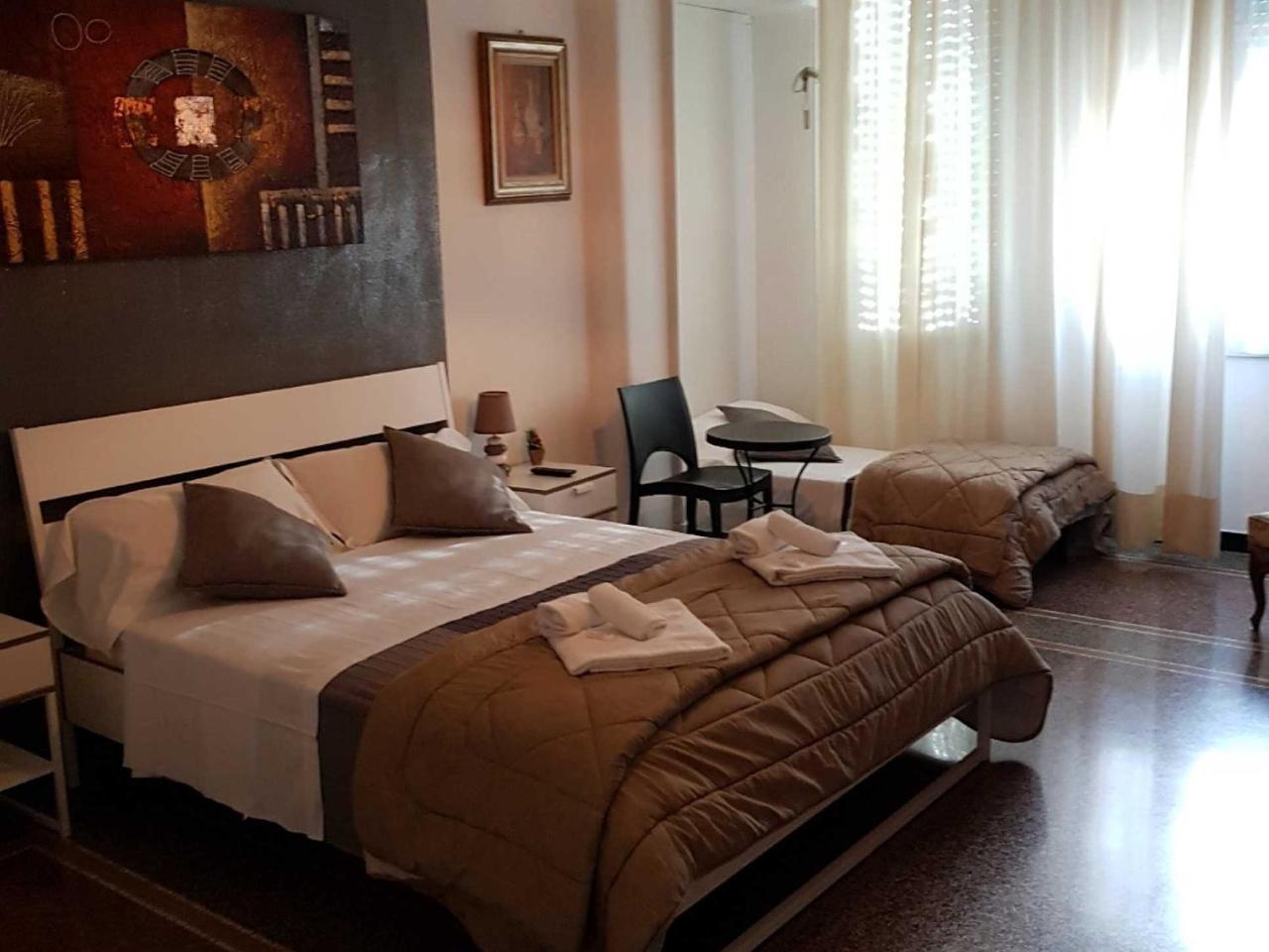 Central Rooms Genua Exterior foto